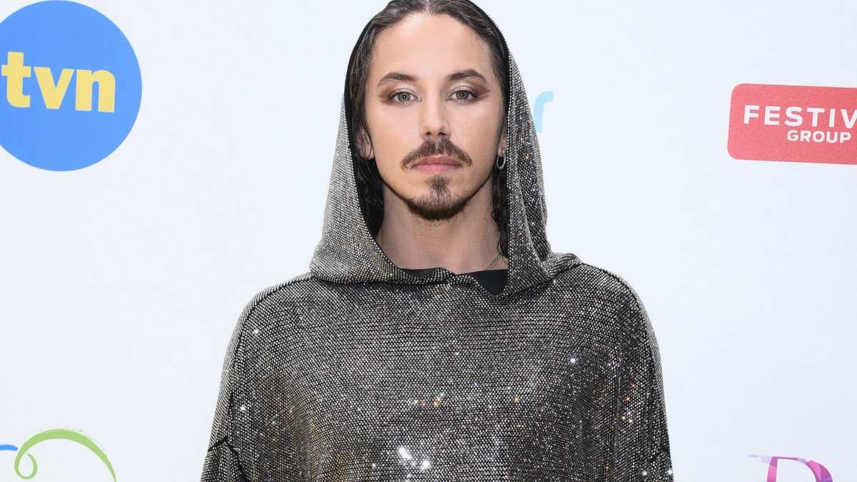 Michał Szpak przyznał, że nie identyfikuje się z żadną płcią oraz jest panseksualny