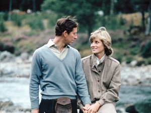 8 fotó, ami egyértelműen bizonyítja, volt egy időszak, amikor Károly herceg odáig volt Diana hercegnéért