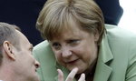 Słodkie tete-a-tete Tuska z Merkel na meczu