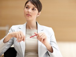 6 gestów, które zdradzają, że się denerwujesz