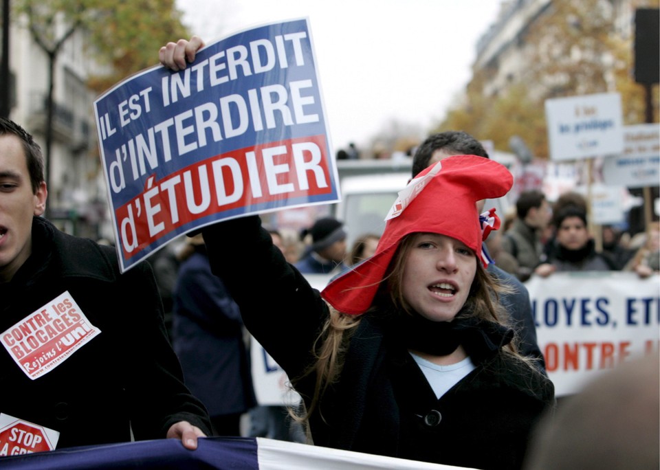 FRANCJA PROTEST PRZECIWKO STRAJKOM