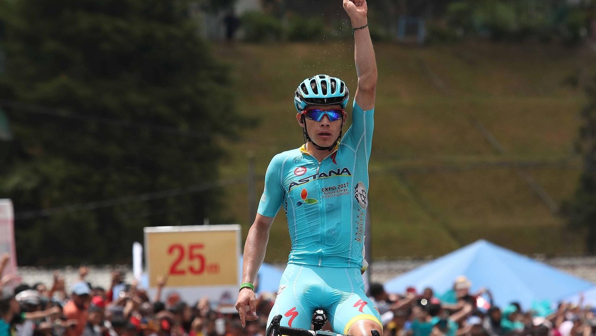 Miguel Angel Lopez, niespodziewany triumfator tegorocznego Tour de Suisse, przedłużył o kolejne dwa lata kontrakt z Astaną. Napisana w ekspresowym tempie umowa czekała na 22-latka z Kolumbii ledwie kilka godzin po tym, jak opuścił podium w Davos.