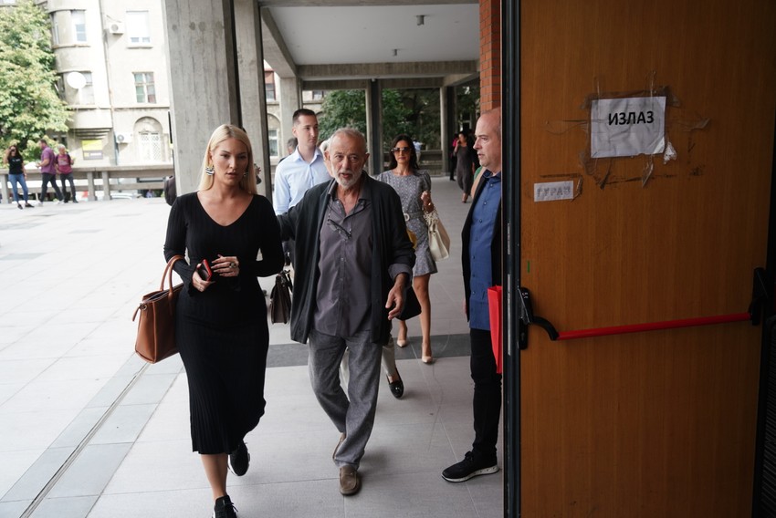 Miroslav Aleksić došao je nekoliko minuta pre početka suđenja