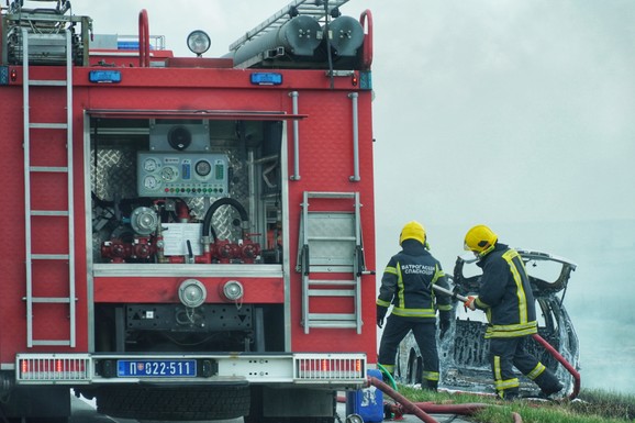 GORI ULJARA U SOMBORU Zapalile se ljuske od suncokreta, srećom niko nije povređen (FOTO)