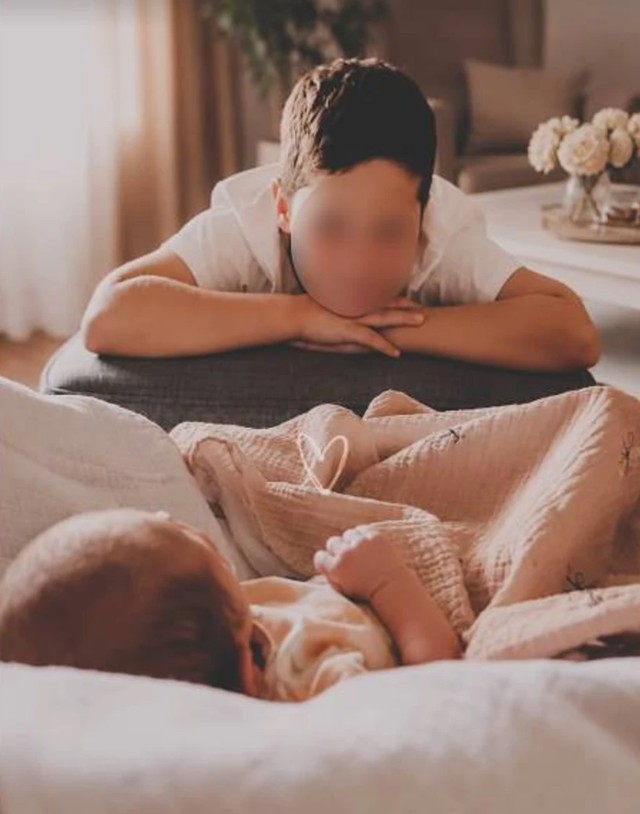 Mirče podelio prizor iz doma nakon rođenja ćerke 
