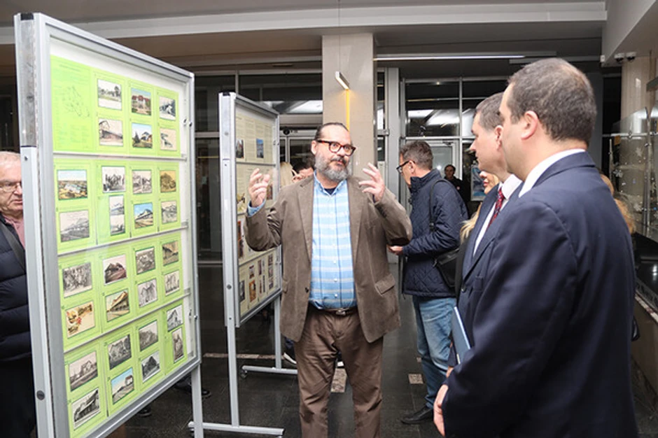 Izložba filatelista povodom otvaranja prvih pošti u Novom Sadu i Petrovaradinu