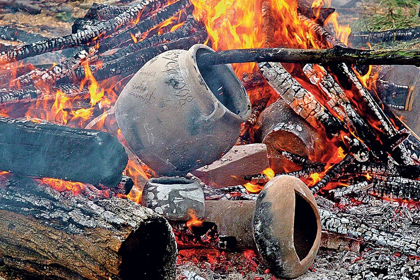 Najbolje se prodaje leti, kada turisti kroz Zlakusu nagrnu ka Užicu i dalje prema Zlatiboru, Tari, Crnoj Gori