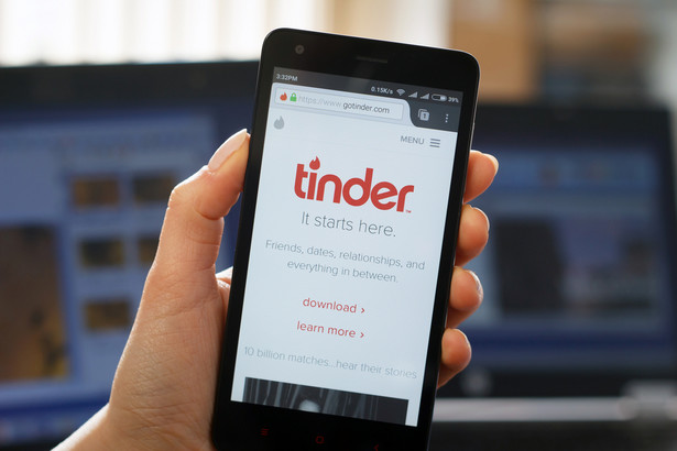Tinder to aplikacja randkowa, która ma już 50 milionów użytkowników.