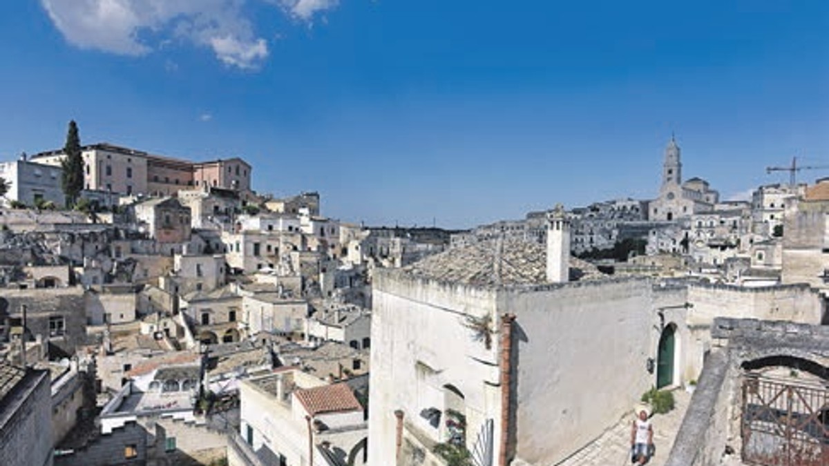 "Blic" u poseti nesvakidašnjoj izložbi u Materi