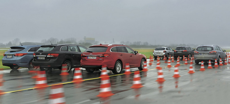 Mazda 6 kontra Hyundai i40, Renault Laguna, Opel Insignia i Ford Mondeo: porównanie pięciu kombi klasy średniej