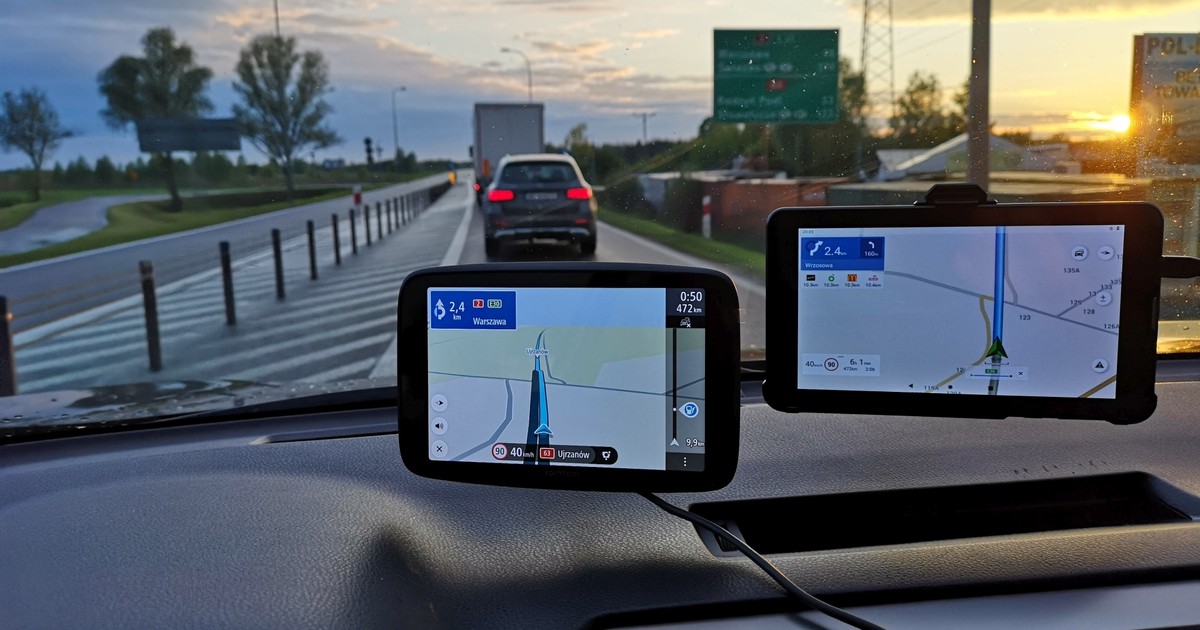 Tablet czy tradycyjna nawigacja? Navitel kontra TomTom