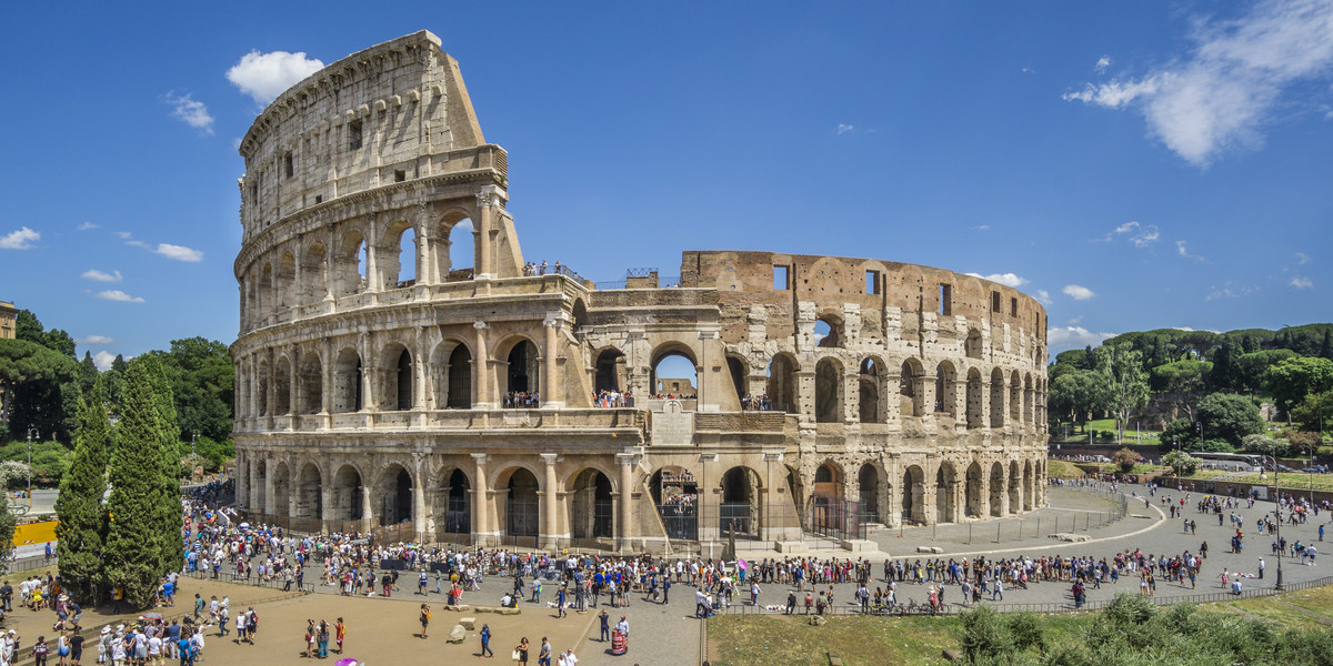 Koloseum w Rzymie - wielokrotnie niszczone przez turystów z całego świata.