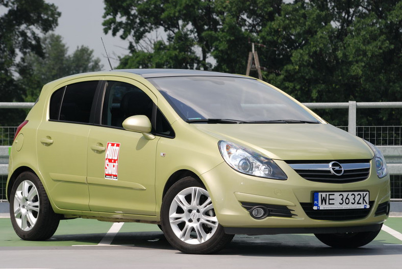 Opel Corsa 1.3 CDTI z 2007 r. - 16 800 zł