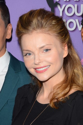 Iza Miko na premierze 'Make Your Move'