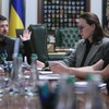 Volodimir Zelenski, Julija Sviridenko i savetnik Oleksandr Kamišin u Kijevu 3. novembra 2025.