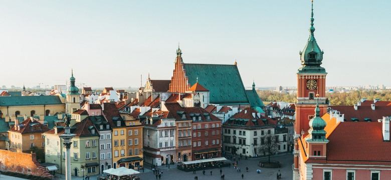 Edukacja w kryzysie? Ponad 30 proc. Polaków wierzy, że ludzie żyli z dinozaurami