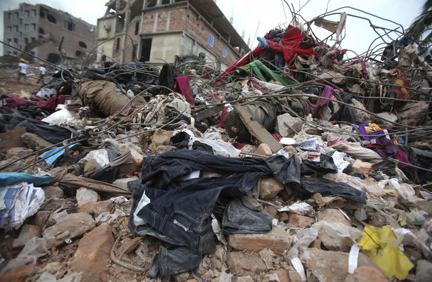 Tragedia w fabryce odzieży w Bangladeszu. Bilans ofiar rośnie