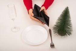 Mniej jedzenia, mniej prezentów pod choinką [BADANIE]