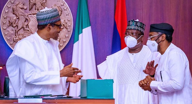 President Muhammadu Buhari, President of the Senate, Ahmad Lawan and Speaker of the House of Representatives, Femi Gbajabiamila. [Twitter/@Buharisallau1]