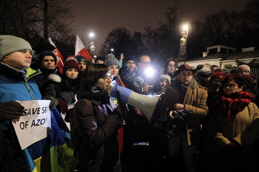 Antywojenna manifestacja pod ambasadą Rosji