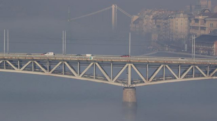 A férfit eszméletlen állapotban szállították kórházba /Illusztráció: Grnák László