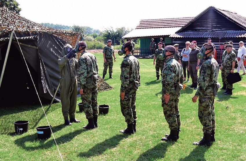 Služenje vojske za muškarce je tradicionalna istorijska uloga