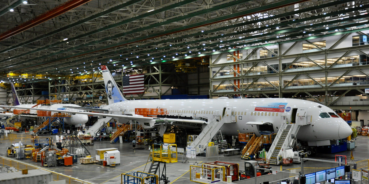 Boeingi 787 Dreamliner powstają w fabryce w Everett w stanie Waszyngton na zachodnim wybrzeżu USA