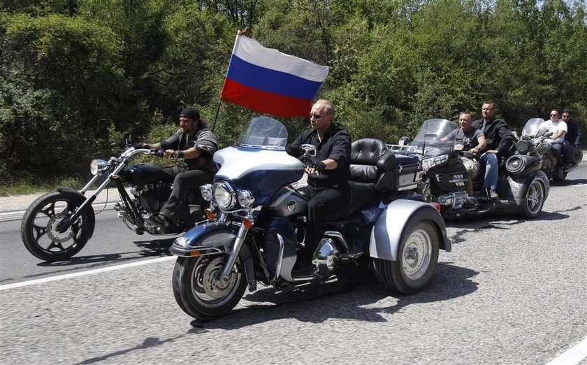 Putin na harley'u. Szpanuje? FOTO