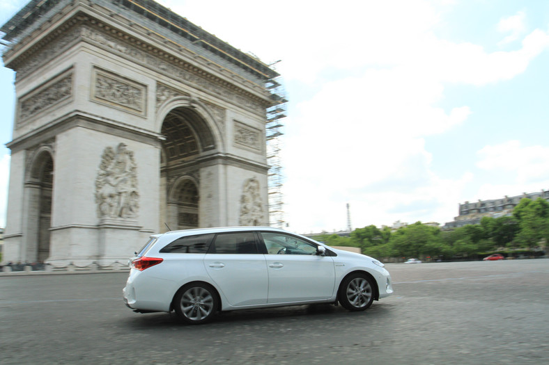 Toyota Auris Hybrid