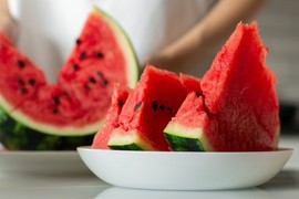 LUBENICA DIJETA za 5 dana SKIDA KILOGRAME, ljudi su oduševljeni, a evo šta kažu stručnjaci: "Da, ali samo OVAKO"