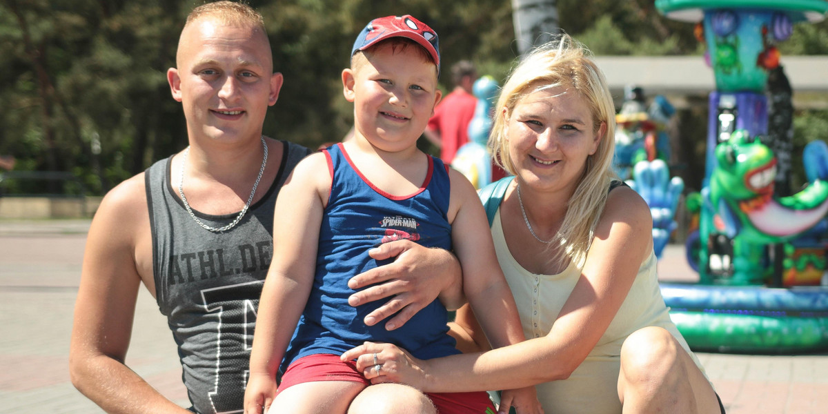 Justyna (29 l.), Fabian (30 l.), Filip (4 l.) Walkowiak