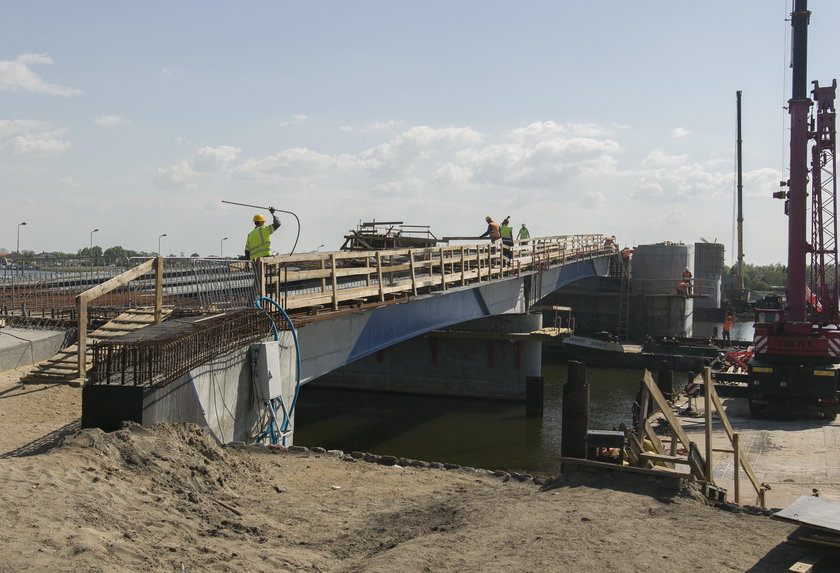 Budowa mostu w Sobieszewie 