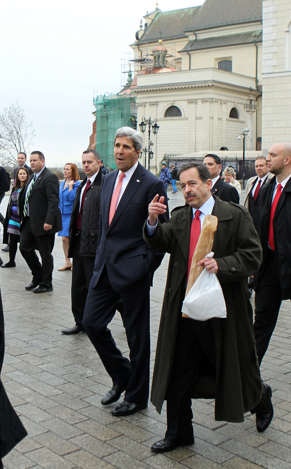 John Kerry spacerował po Warszawie
