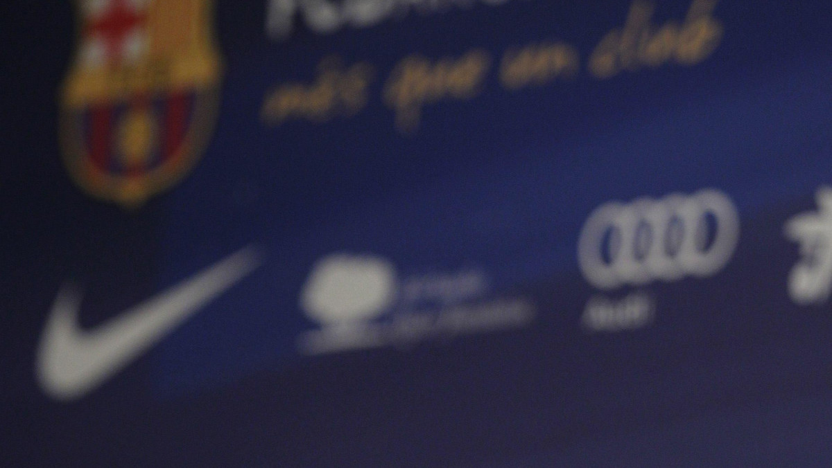 Prezydent FC Barcelona Sandro Rosell z dużym dystansem podchodzi do zbliżających się Gran Derbi. - Ten mecz nie zadecyduje o tytule - stwierdził działacz.