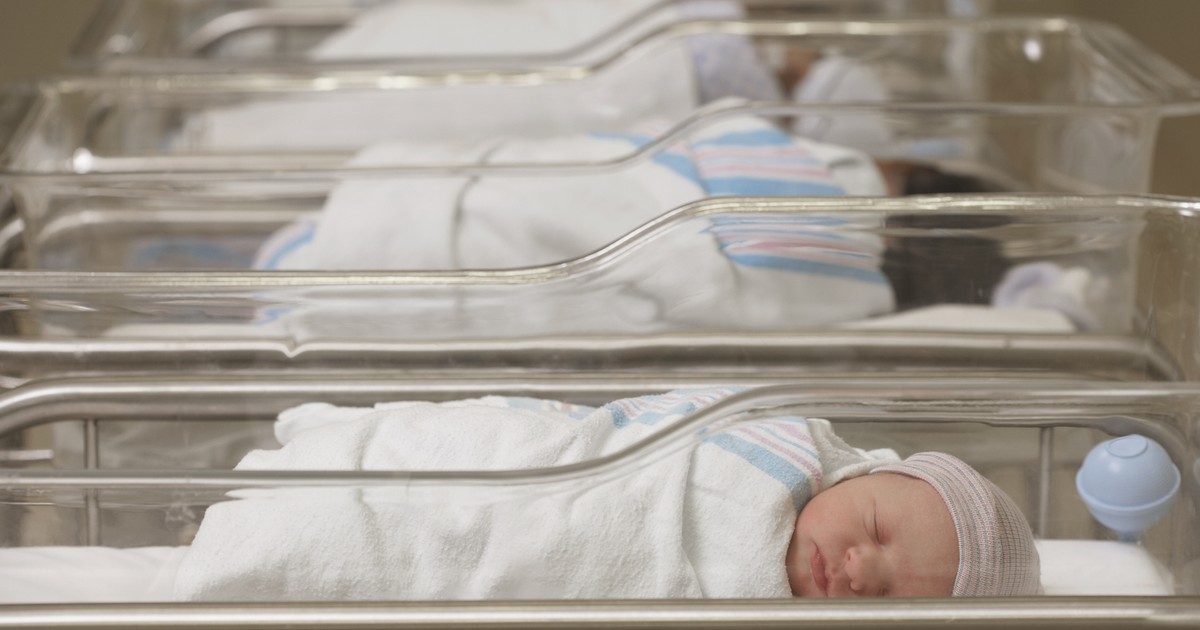 5 countries where the government pays you money after giving birth - Vimarsana News