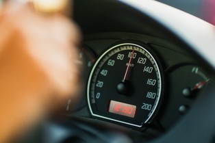 Samochody używane potaniały. Tyle trzeba dziś za nie płacić [KWOTA]