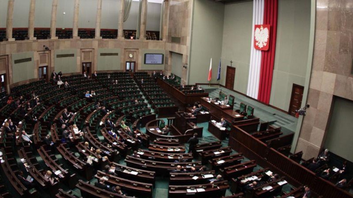 Sondaż Platforma Znów Daleko Przed Pis Newsweek 9664