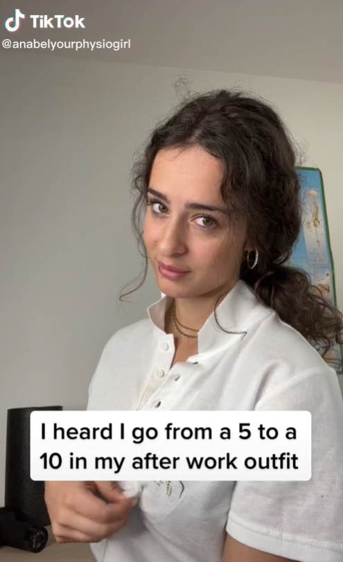 Anabel odhodila svoju pracovnú uniformu.