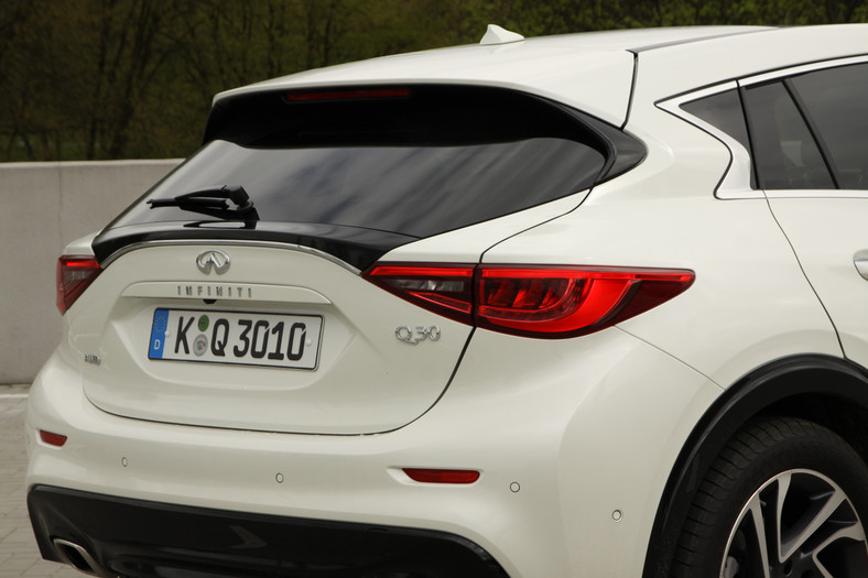 Infiniti Q30 2.2d DCT AWD