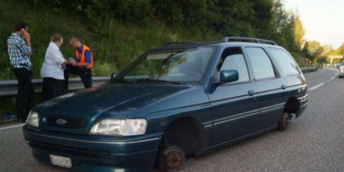 Zgubił wszystkie koła na autostradzie