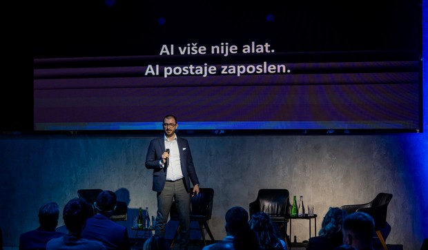  Darko Marjanović, prezentacija o AI agentima