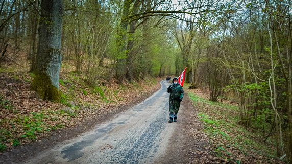 Wiosna w tym roku się do nas nie spieszy, dlatego turyści w Drawsku Pomorskim postanowili wyruszyć aby ją powitać. 2 maja zorganizowano dwa rajdy turystyczne: pieszy i rowerowy.