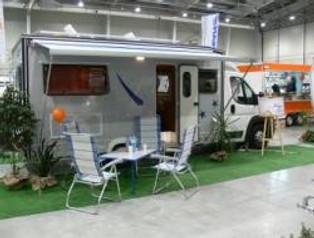 Wakacje w domu na kółkach: ile kosztuje ubezpieczenie kampera?