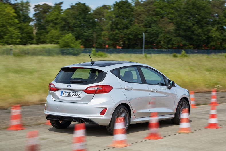 Spokojnie, to tylko zabawa! Porównanie: Fiesta, Mini, Ibiza i Swift z mocnymi benzyniakami