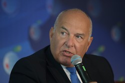 Tymczasowa obniżka VAT na żywność. Szef MF ma nadzieję, że premierowi uda się się ją wywalczyć w KE