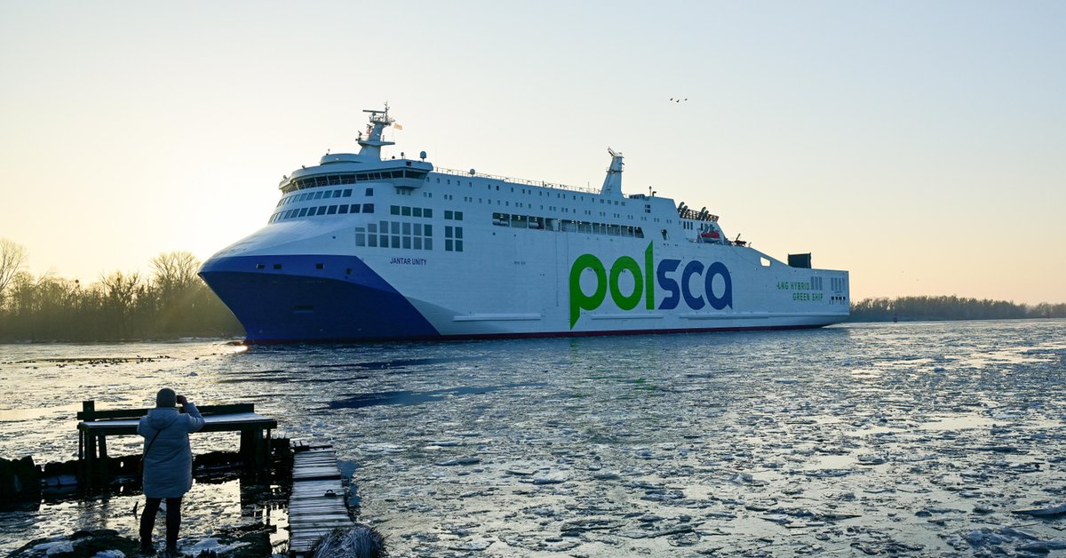 Polish Cruise Launches: Swedish Admiration