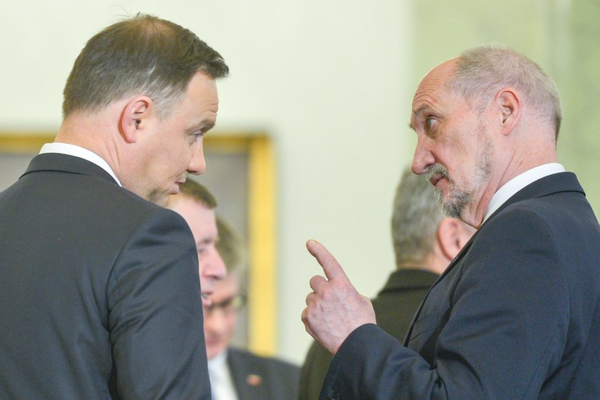 Macierewicz o relacjach z Dudą. Pokrętne tłumaczenie szefa MON