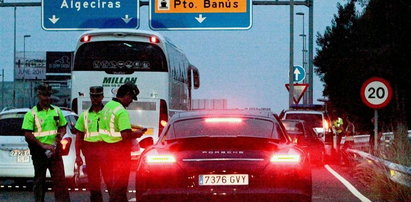 Gwiazdor jechał autem na bani. Nasłali na niego policję!