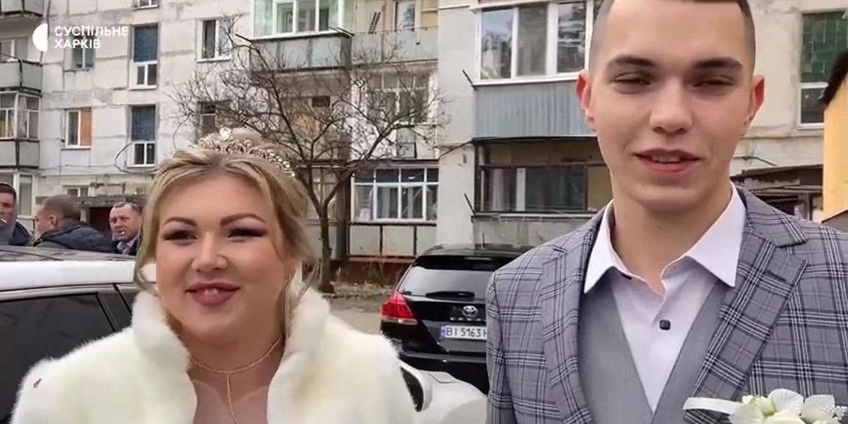 Ukrainka wzięła ślub dzień po uderzeniu rosyjskiej rakiety w jej dom.