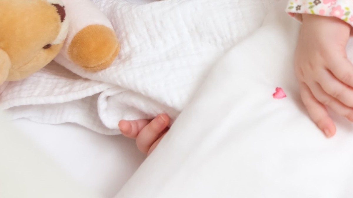 Kuriozalne tłumaczenia ojczyma podejrzanego o pedofilię. "Obrączka na palcu"